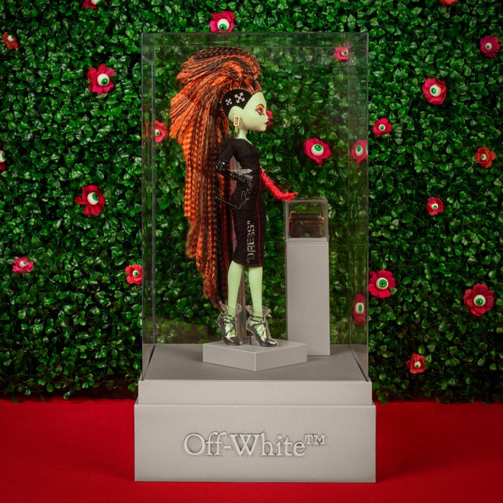 Monster High Off-Whiteâ„¢ c/o Electra Melody - imagen adicional