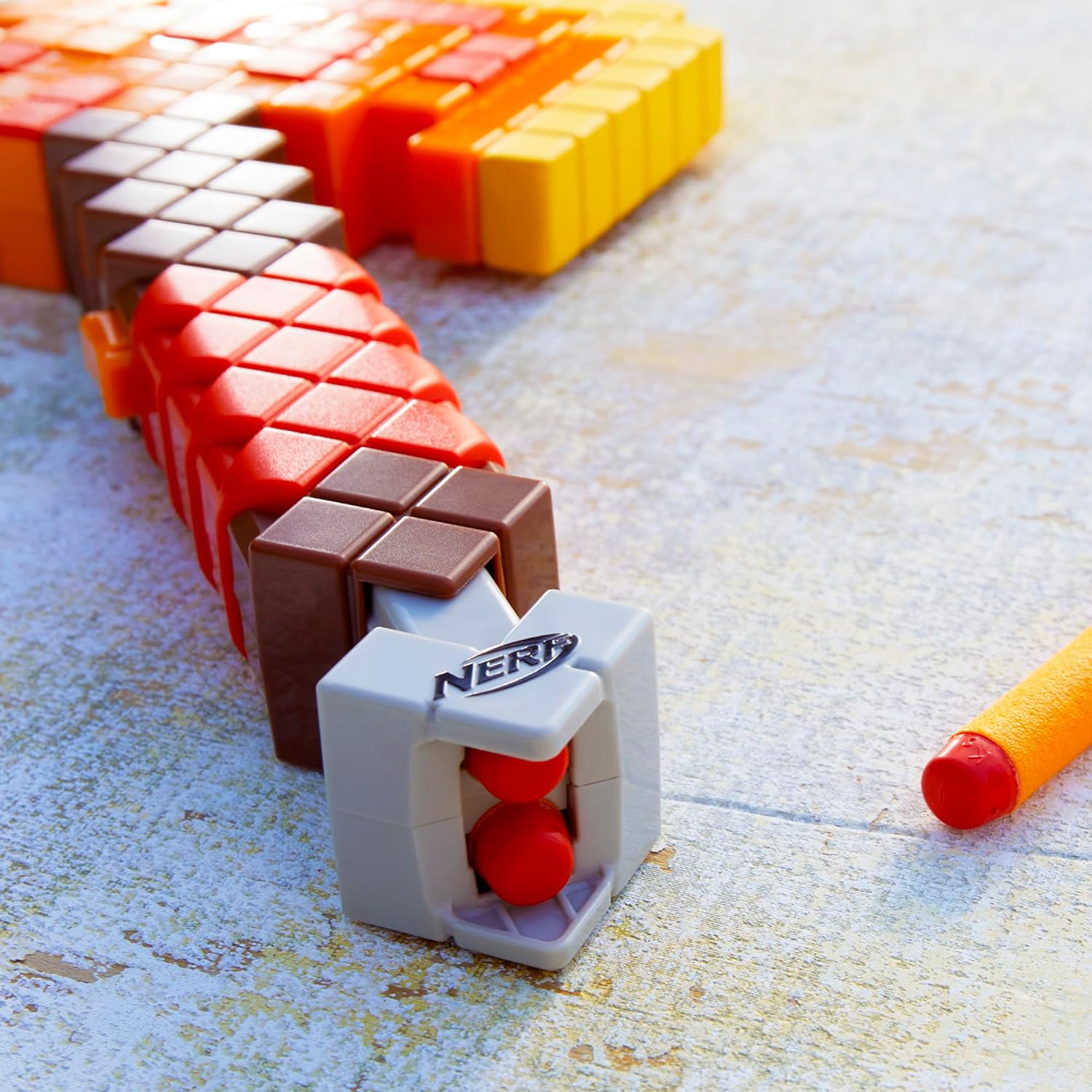 Minecraft Hacha de NERF Firebrand F8953 - imagen adicional