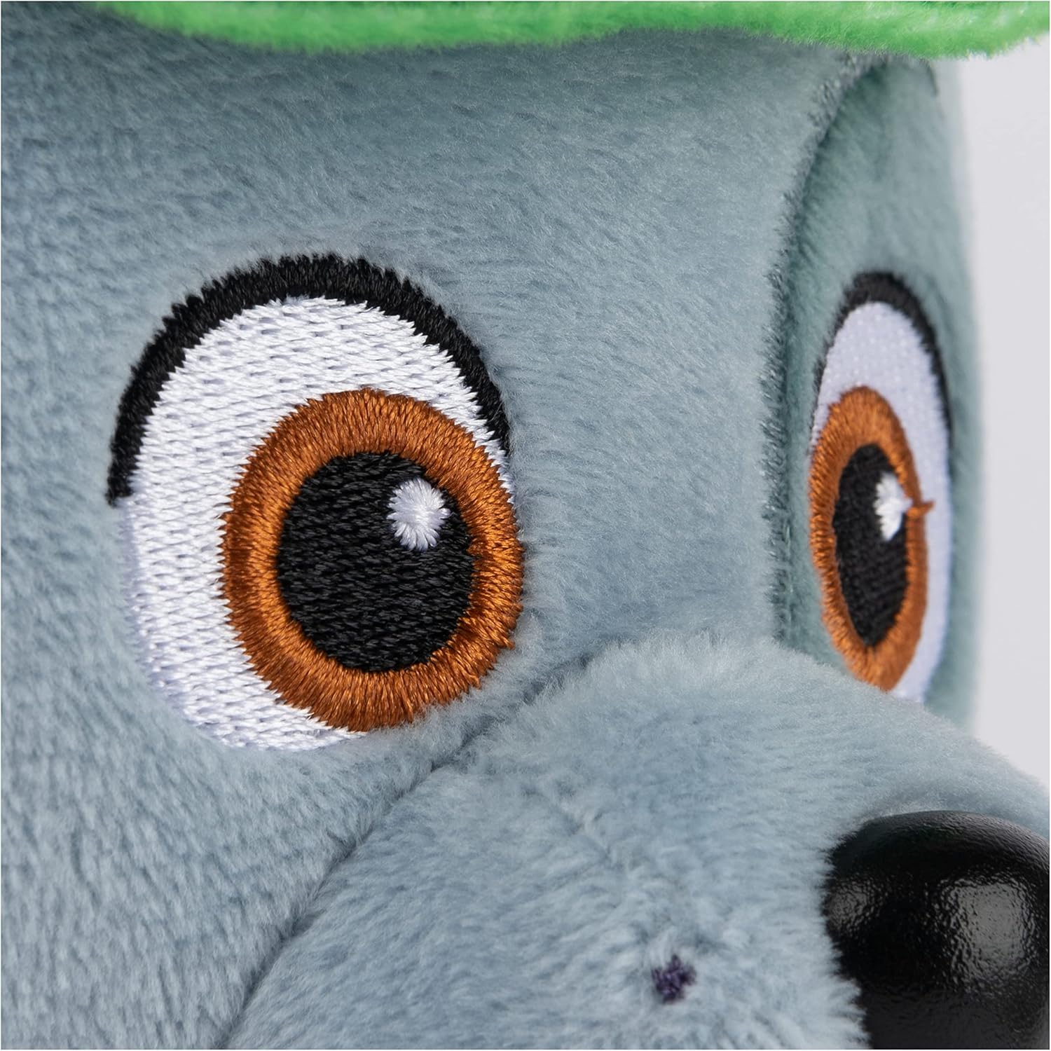 Paw Patrol peluche de Rocky 15 cm marca GUND - imagen adicional