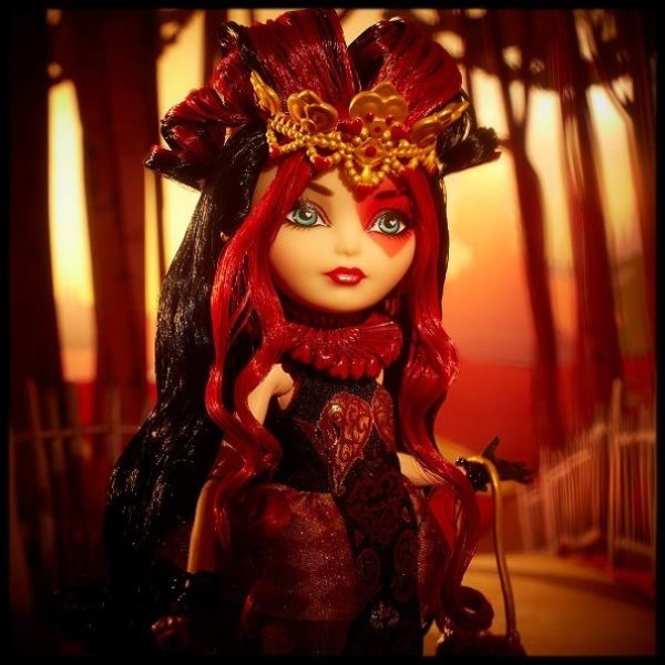 Ever After High Lizzie Hearts BJG98 - imagen adicional