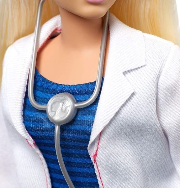 Barbie doctora curvy FXP00 - imagen adicional