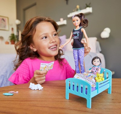 Barbie Babysitters Skipper niñera GHV88 - imagen adicional