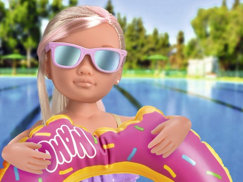 Nancy Una tarde en la piscina 700014112 - imagen adicional