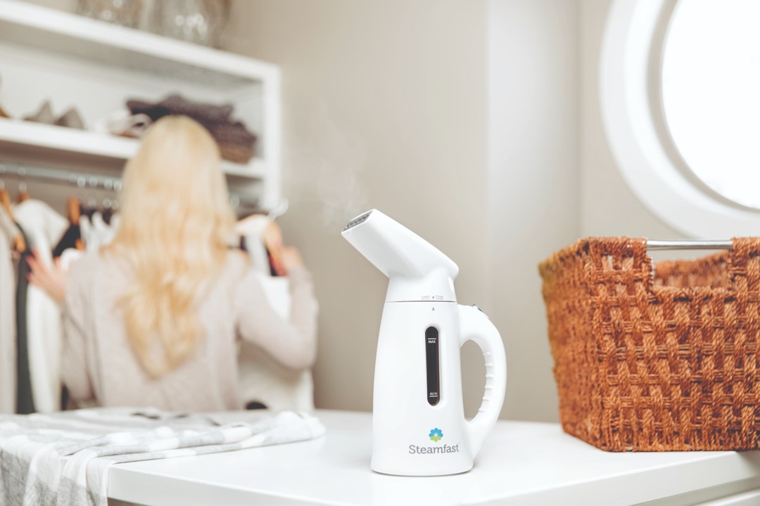 Plancha vaporizador vertical ropa Steamfast - imagen adicional