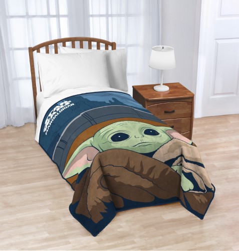 Mandalorian cobija afelpada Baby Yoda - imagen adicional