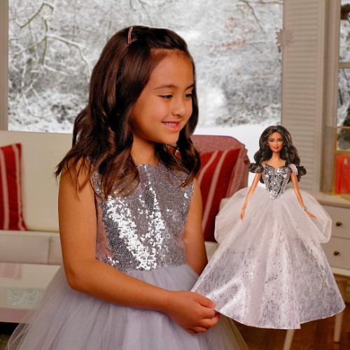 2021 Holiday Barbie - Latina - imagen adicional