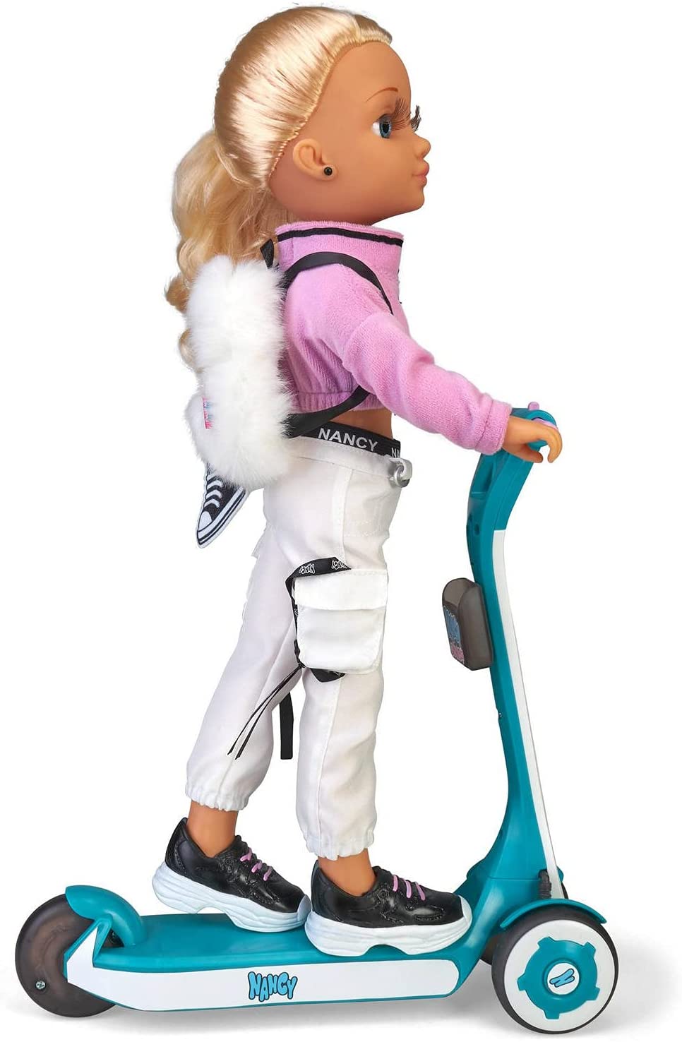 Nancy Un día con mi patineta eléctrica 700016705 - imagen adicional